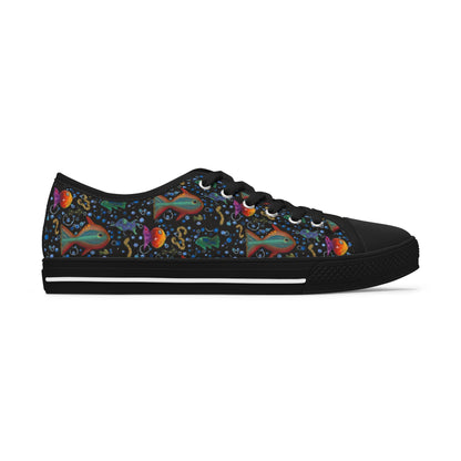 Low Top Sneakers — Colorful Psychedelic Fish Pattern Women's Canvas Shoes
