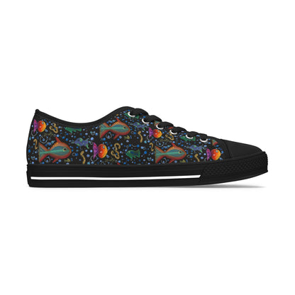 Low Top Sneakers — Colorful Psychedelic Fish Pattern Women's Canvas Shoes