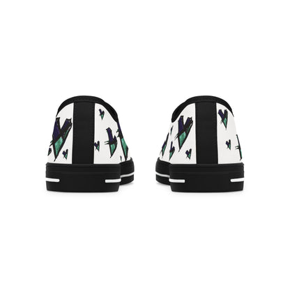 Heart Pattern Low Top Sneakers — Women's Casual Canvas Shoes