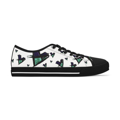 Heart Pattern Low Top Sneakers — Women's Casual Canvas Shoes